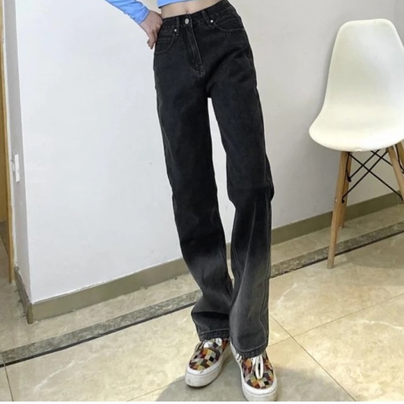 Black high waisted jeans fake heart back pockets - Picture 3 of 12